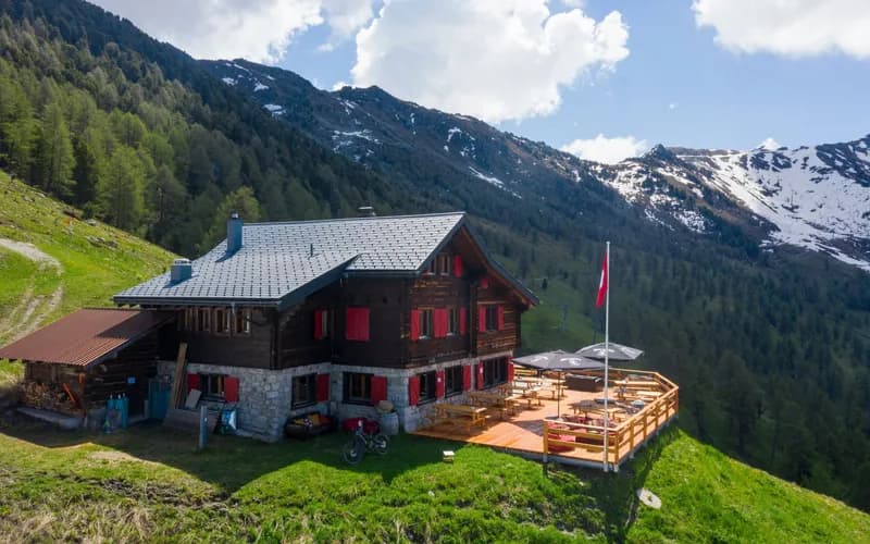 Refuge picture